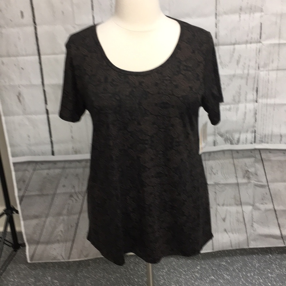 Lularoe classic tee